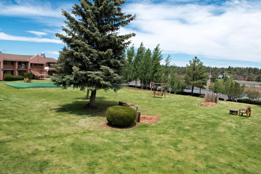 Mountain Ranch Resort At Beacon Hill Williams Exterior photo