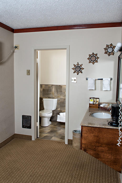 Mountain Ranch Resort At Beacon Hill Williams Room photo