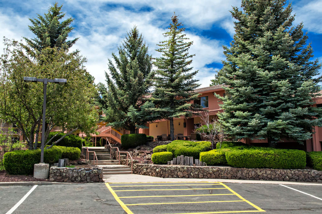 Mountain Ranch Resort At Beacon Hill Williams Exterior photo